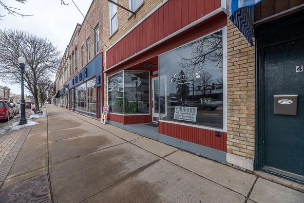 6 W Fulton St, Edgerton, WI 53534